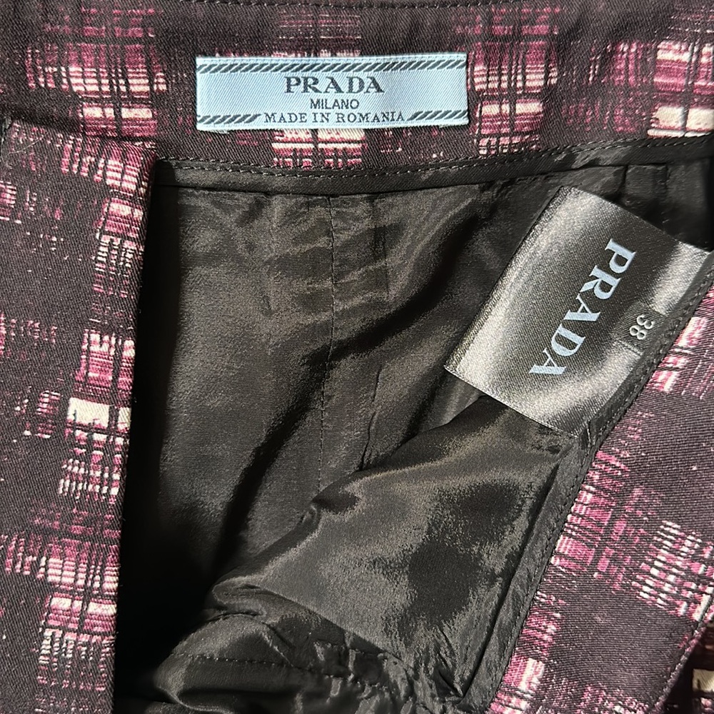 PRADA NWOT 98% Wool Cigarette Pants Womens Italy 38 US 2-4 or 30" Waist 🖤